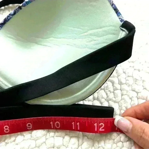 Victoria's Secret Hottie Halter Geometric Padded Double Strap Bikini Top Size34D - Picture 10 of 12